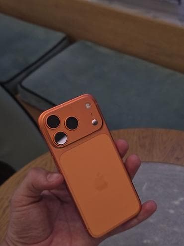 second tech: IPhone 17 Pro, Б/у, 256 ГБ, Оранжевый, Защитное стекло, Чехол, Коробка, 100 % — 1