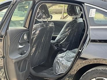 Chery : 2024 г., 1.5 л, Робот, Гибрид, Седан — 9