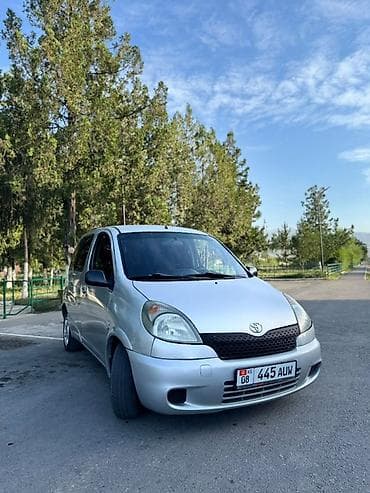 lada 14: Toyota Yaris Verso: 2000 г., 1.3 л, Механика, Бензин, Хэтчбэк — 3