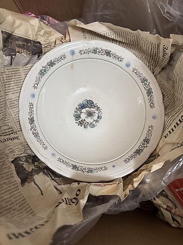 Продается блюда 
Салатники советские 
В отличном качестве и состоянии — 5