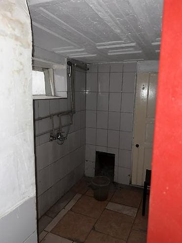 Үйлөр: Сдается дом с большим крытым двором/навесом. - Просторный — 5