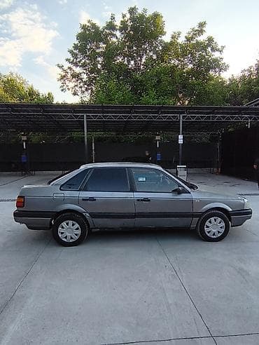 Транспорт: Volkswagen Passat: 1989 г., 1.8 л, Механика, Газ, Седан — 3
