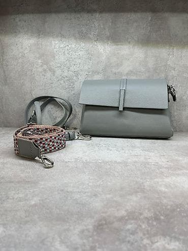 ювелирный магазин: Сумка-кроссбоди из мягкой фактурной натуральная кожа с лаконичным — 5