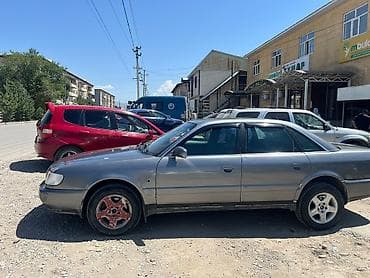 выбор номера о: Audi A6: 1995 г., Седан — 4