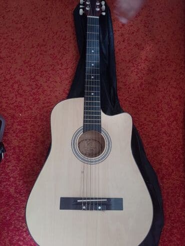 купить струны для гитары в бишкеке: ДЕШЕВО!!Новая гитара, есть чехол,ЖИЛЬНЫЕ струны — 1