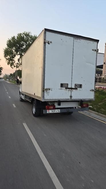 Унаа: Грузовой фургон Mercedes-Benz (кабина Sprinter) с высоким — 4
