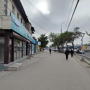 аренда комнаты с подселением: Аренда торгового помещения на первой линии Описание: - Угловой — 2