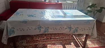 советский кухонный стол размеры: Деревянный обеденный стол и красный диван Стол: - Материал: массив — 2