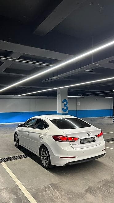 Продажа авто: Hyundai Avante: 2017 г., Бензин, Седан — 4
