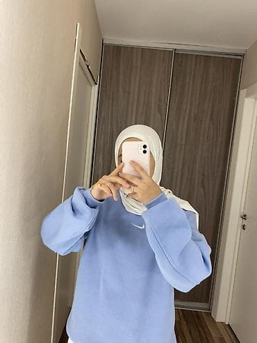 Свитшот Nike - Цвет: нежно-голубой (pastel blue) - Крой: свободный