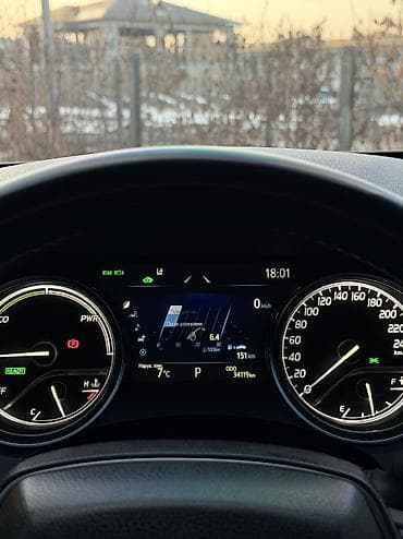 авто тесла: Toyota Camry: 2023 г., 2.5 л, Вариатор, Гибрид, Седан — 6