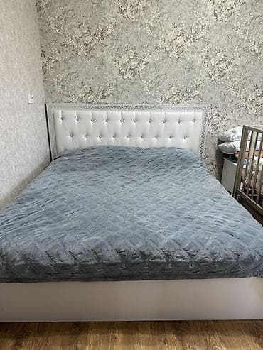 шторы спальня: Спальный гарнитур, Двуспальная кровать, Шкаф, Комод, Белоруссия, Дерево, цвет - Белый — 1