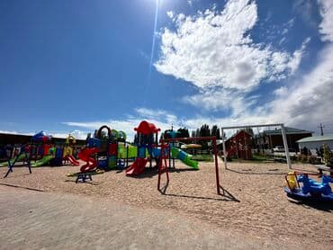 отдых на ыссык куле: Коттедж, коттедж с тремя спальными ЦО Радуга West, Кош-Кол, Парковка, стоянка, Сауна, Детская площадка — 21