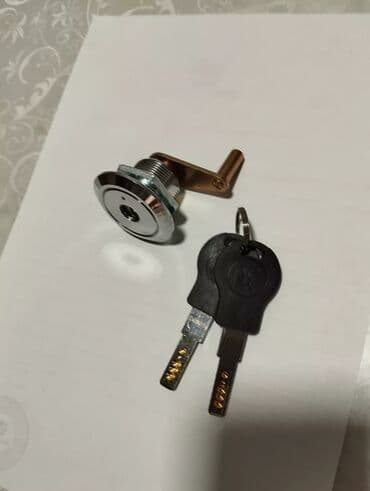 изготовление ключ: Продаю Замки для Сейфа. Замки новые есть два вида по два ключа. цена — 3
