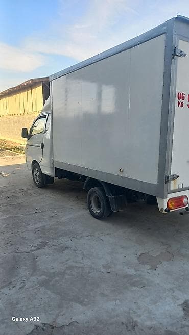 hyundai i40: Легкий грузовик, Hyundai — 3