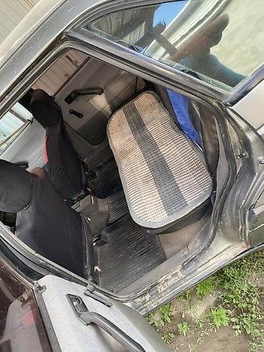pasat: Volkswagen Passat: 1989 г., 1.8 л, Механика, Бензин, Седан — 5