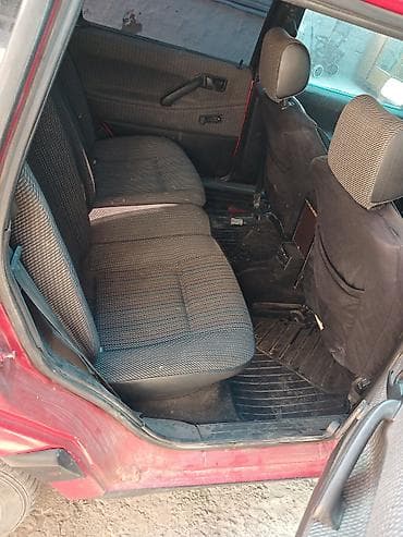 golf 2: Volkswagen Passat: 1992 г., 1.8 л, Механика, Бензин, Универсал — 8