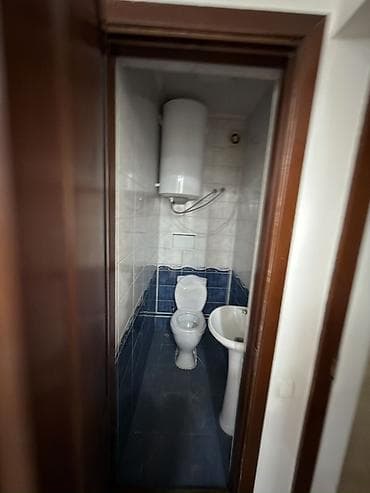 Коммерческая недвижимость: Коммерческое помещение с отдельным входом на первом этаже Сдается — 4