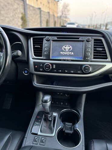 крутые машины: Toyota Highlander: 2019 г., 3.5 л, Автомат, Бензиновая, Внедорожник — 10