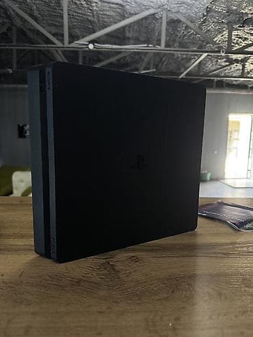 Видеоигры и приставки: Игровая консоль Sony PlayStation 4 Slim (черная)+джостик - — 1