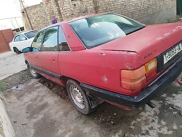 Audi 100: 1989 г., Седан — 2