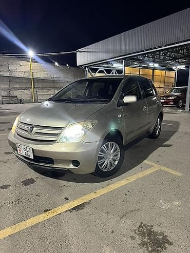 platz vitz: Toyota Ist: 2003 г., 1.3 л, Автомат, Бензин, Хэтчбэк — 2