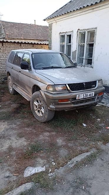 Mitsubishi Pajero: 1997 г., 2.9 л, Кол менен иштөөчү, Дизель, Жол тандабас — 3
