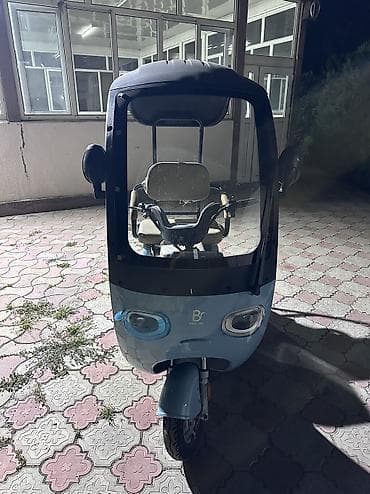 Продам электро скутер очень резвый.состояние идеал. Все работает — 1