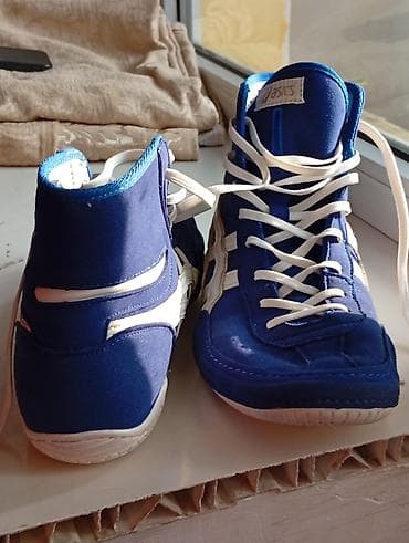 волейболный обувь: Мужские кроссовки, 42, Asics, Б/у, цвет - Синий — 1