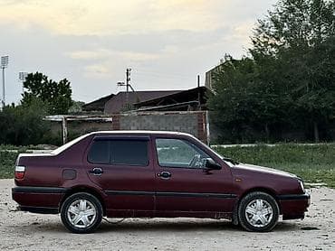 капот нексия 1: Volkswagen Vento: 1993 г., 1.8 л, Механика, Бензин, Седан — 8