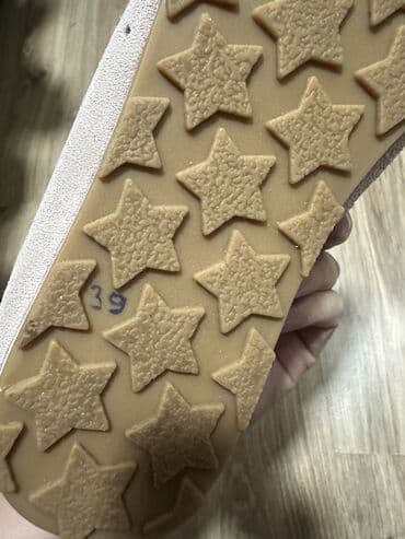 туфли черные с открытым носиком: Женская обувь — подборка моделей в классическом черном и белом цветах — 8