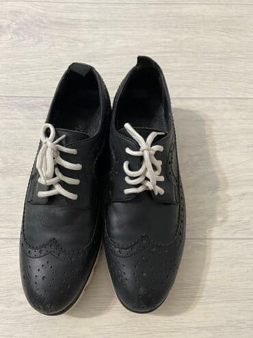 Оксфорды, 38, Скамья, Б/у, цвет - Черный, Самовывоз