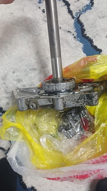 Двигатели, моторы и ГБЦ: Фура груза запчаст — 2