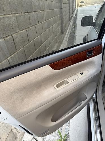 каталики: Toyota Ipsum: 2003 г., 2.4 л, Автомат, Бензин, Минивэн — 10
