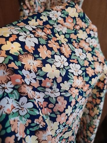 Платья: Женское платье в отличном состоянии. 46 размер. ткань прада на лето — 5