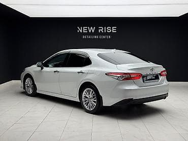 продаю тайота калдина: Toyota Camry: 2020 г., Автомат, Седан — 4