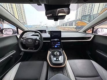 Toyota: Toyota bZ3: 2023 г., Электромобиль, Лифтбек — 7