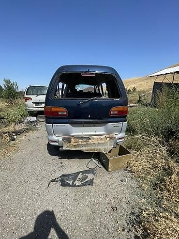 Mitsubishi Delica дизель 2 кузов хотели перекинуть времени нету движок — 2