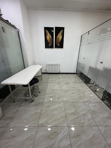 Аренда кабинетов в салонах красоты, 15 м², Для визажиста