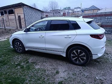 prius 2012: BYD E2: 2024 г., Автомат, Электромобиль, Хэтчбэк — 3