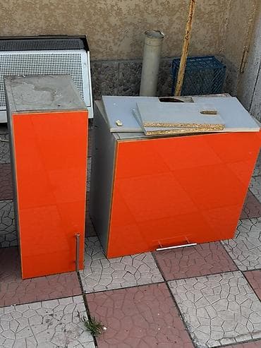 уголки на кухню: Кухонный гарнитур, Б/у, цвет - Оранжевый, ДСП, Самовывоз — 2