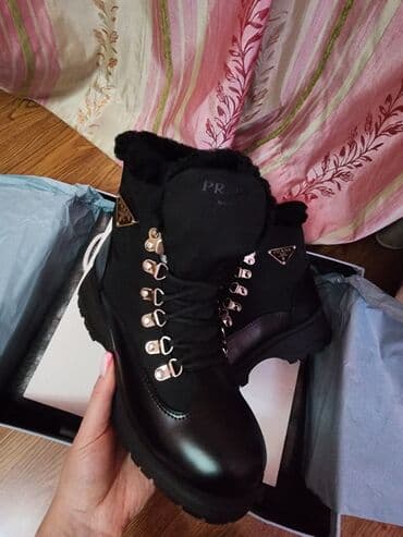 женские зимние сапоги из натуральной кожи и меха: Ботинки люкс реплика Prada. Натуральная кожа, утеплённые, с мехом — 5