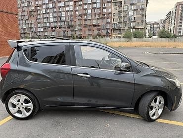 Chevrolet Spark: 2017 г., 1 л, Вариатор, Бензин, Хэтчбэк — 4