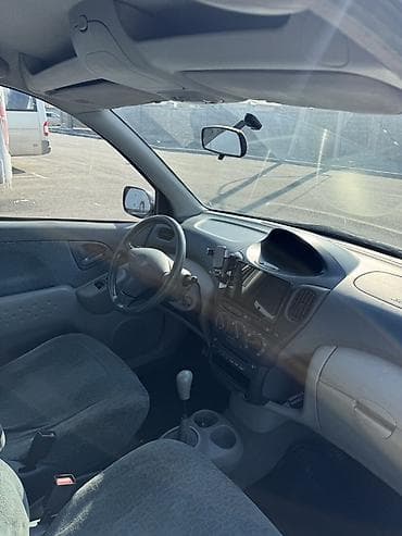 mitsubishi спейстар: Toyota Funcargo: 2001 г., 1.5 л, Механика, Бензин, Хетчбек — 8