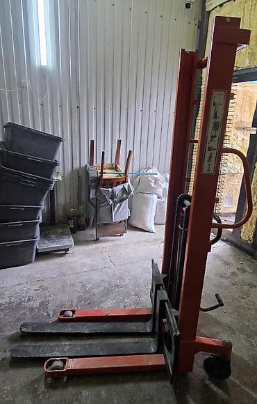 Торговое оборудование: Ручной гидравлический штабелер (рокла‑штабелер) с вилами - — 2