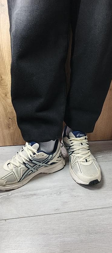 Кроссовки и спортивная обувь: Мужские кроссовки, 48, Asics, Новый, цвет - Бежевый, Бесплатная доставка — 2