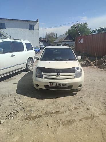 mini kuper: Компактный хэтчбек белого цвета. Основные особенности: - 5‑дверный — 2