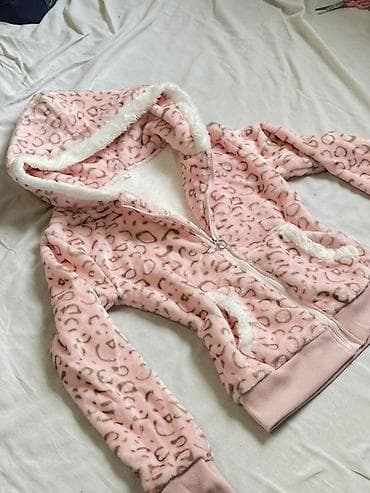 леопардовые вещи: Теплая плюшевая кофта с капюшоном для девочки. - Цвет: нежно-розовый — 2