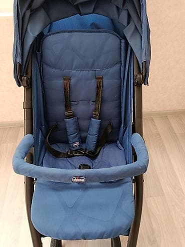 огненный шар: Прогулочная коляска Chicco, синий цвет. Итальянский бренд Основные — 4