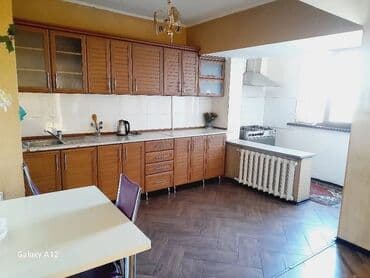 бишкек дом в аренду: 🏡 Уютная квартира в центре города! Всегда чисто, свежее бельё, горячая — 7